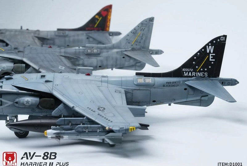 Vista tres decoraciones traseras del AV-8B Harrier II Plus de UMa Model D1001