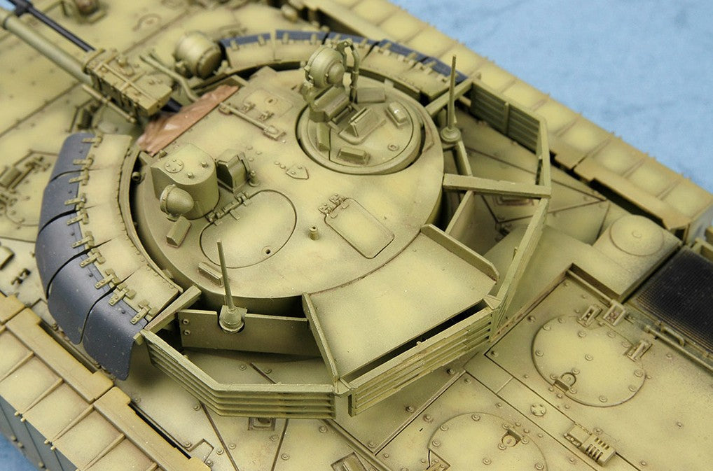 Vehículo blindado ruso BMP-3 con blindaje reactivo ERA en escala 1:35 de Trumpeter 00365 Foto superior