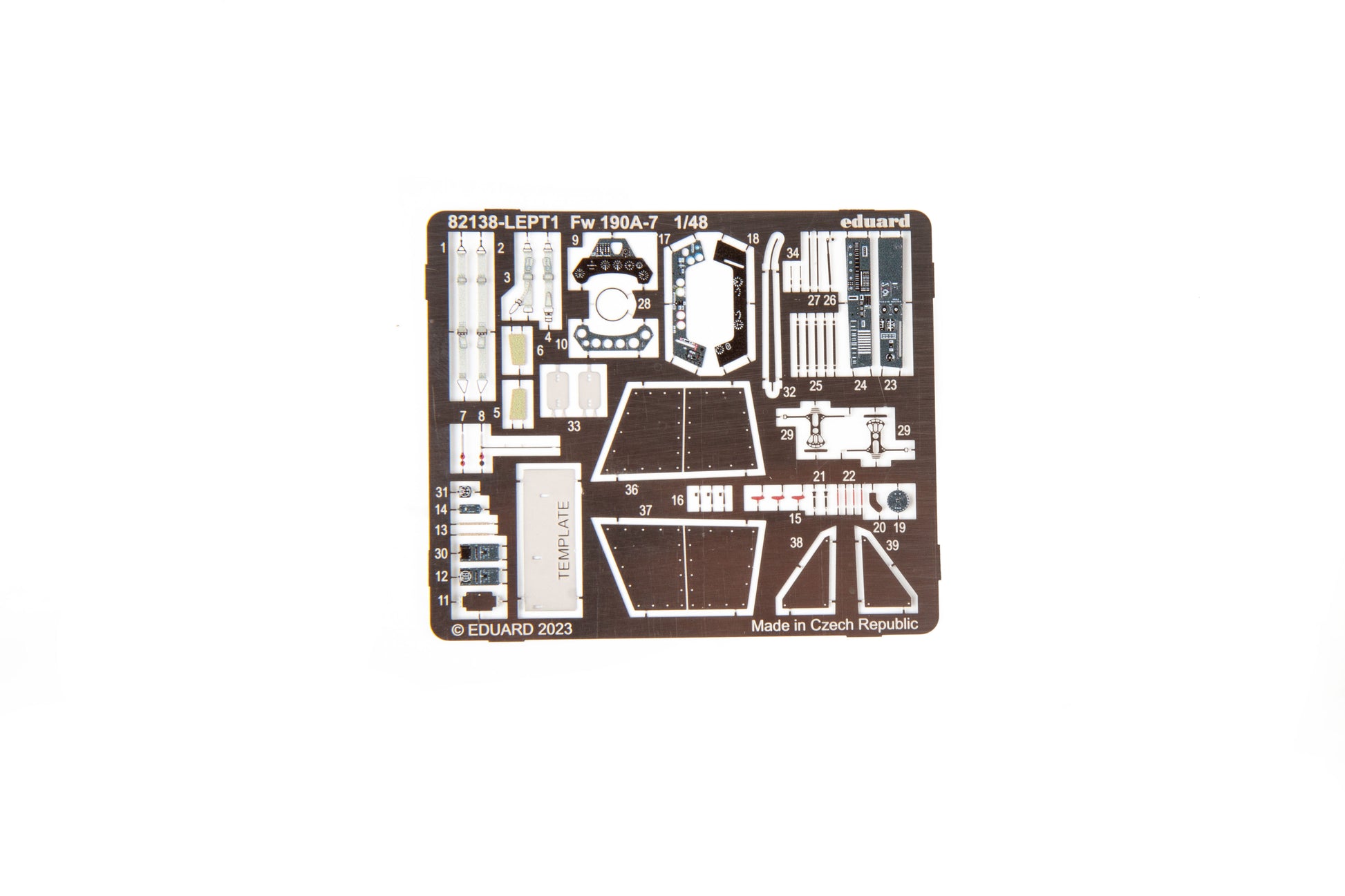 Fotograbados de la maqueta del caza alemán Fw-190 A7 en escala 1:48 de Edurad referencia 82138