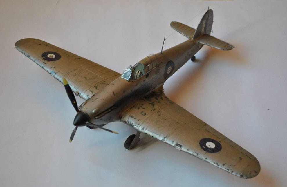 Vista lateral izquierda de la maqueta del caza británico Hawker Hurricane Mk.I Trop en escala 1:32 de Fly referencia 32017