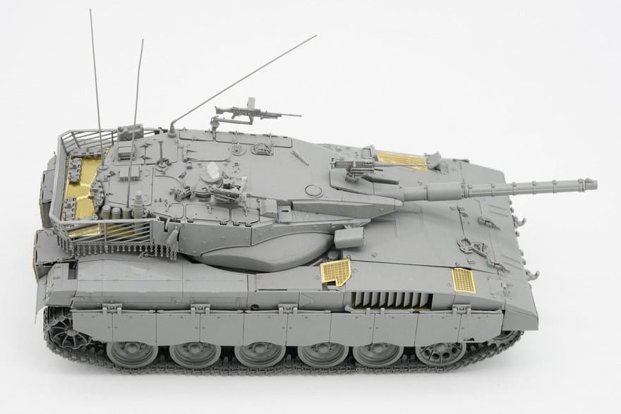 Vista lateral derecha de la maqueta del carro de combate israelí Merkava Mk.2 con interiores en escala 1:35 de Border Model referencia BT-055