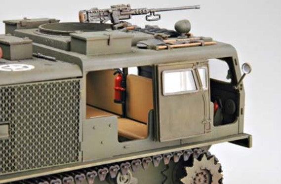 Tractor rapido norteamericano para transporte de piezas de AA de 90mm Hobby Boss 82407 en escala 1:35 Vista lateral derecha