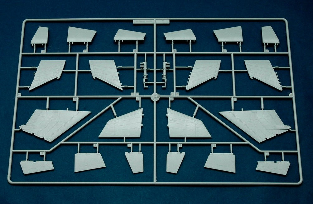 North american RA-5C Vigilante Trumpeter 08029 Grapa C