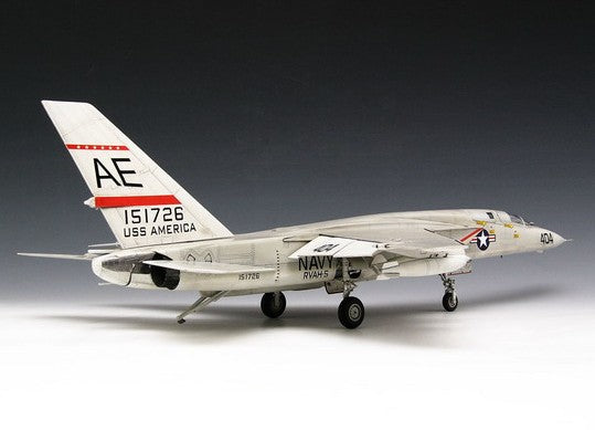 North american RA-5C Vigilante Trumpeter 08029 Vista lateral derecha