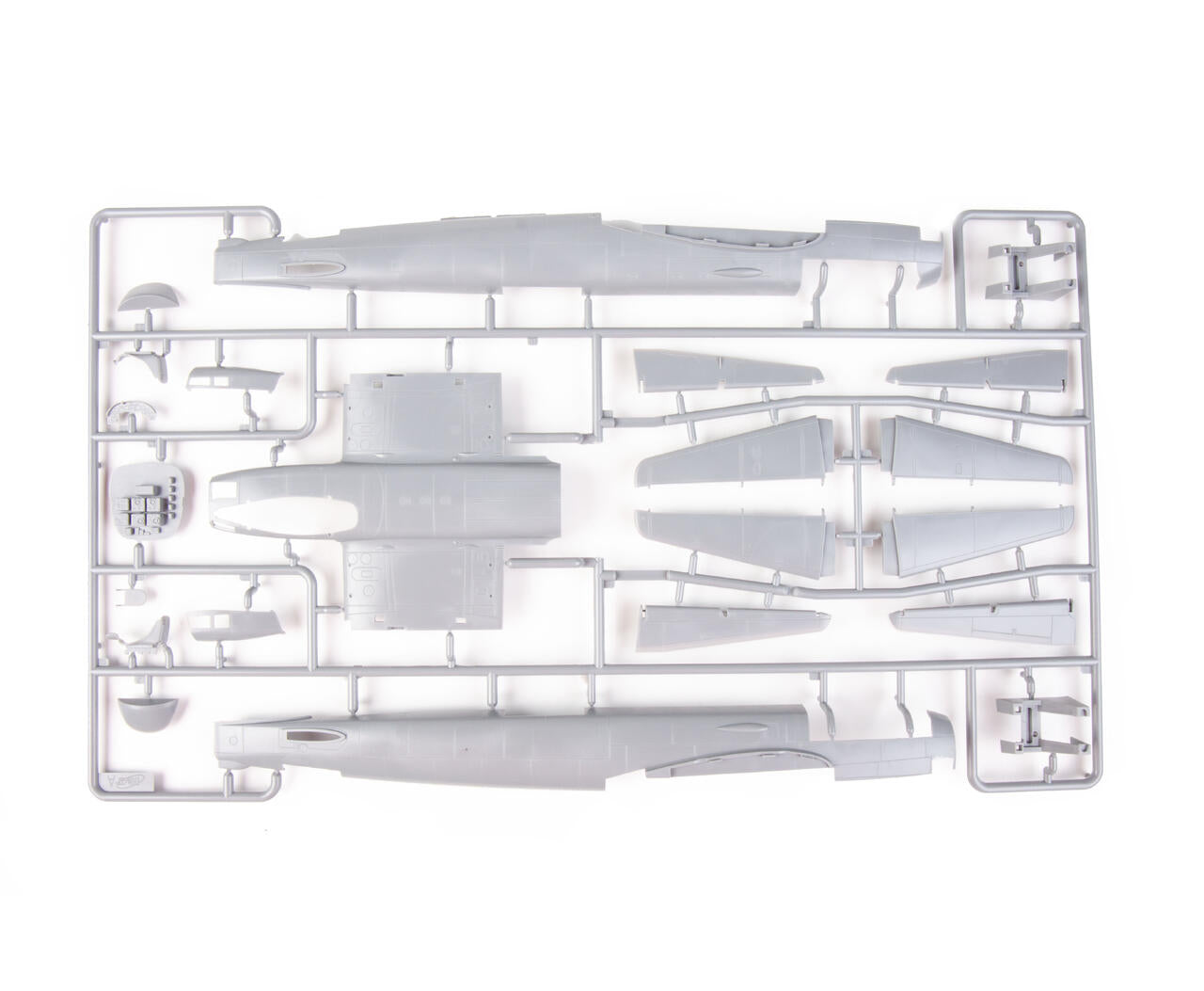 Grapa 1 de la maqueta del bombardero alemán Ju 88 A-4 en escala 1:48 de Eduard referencia 11194