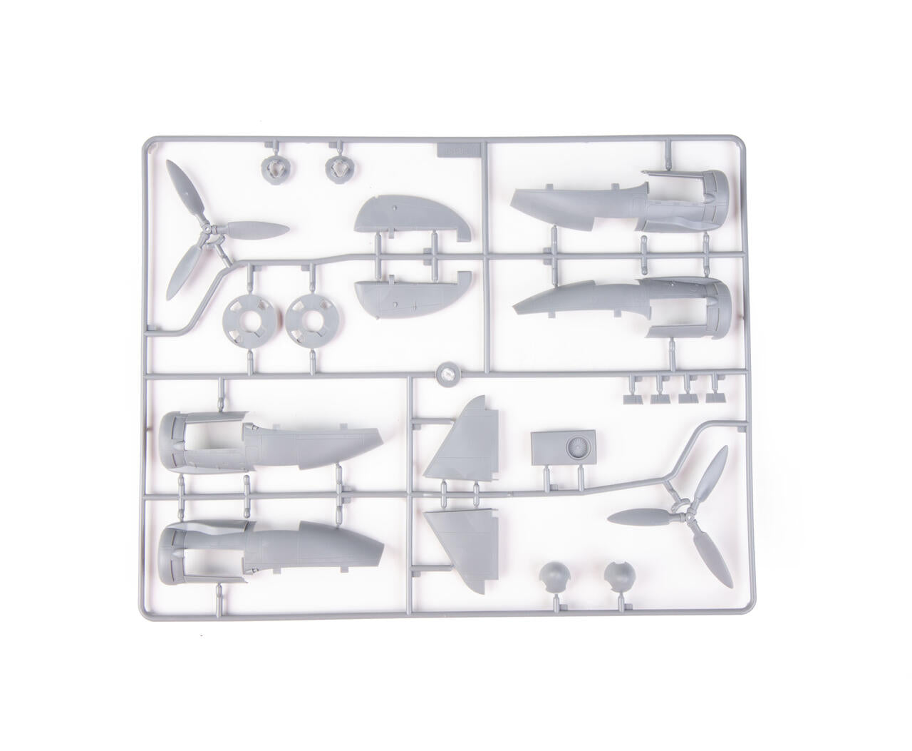Grapa 4 de la maqueta del bombardero alemán Ju 88 A-4 en escala 1:48 de Eduard referencia 11194