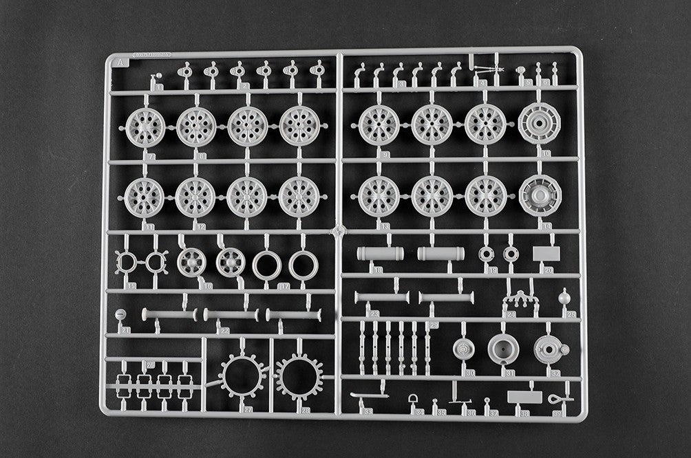 Grapa A de la maqueta del Sd.Kfz.9 Famo en escala 1:35 de Trumpeter con referencia 09575