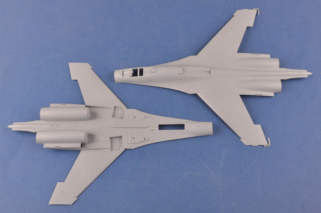 Fuselaje de la maqueta del caza ruso Su-27 Flanker B en escala 1:48 de Hobby Boss referencia 81776