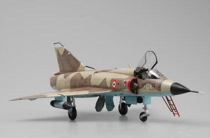 Vista completa de la maqueta del avión de caza francés Mirage III C en escala 1:48 de Hobby Boss referencia 80315