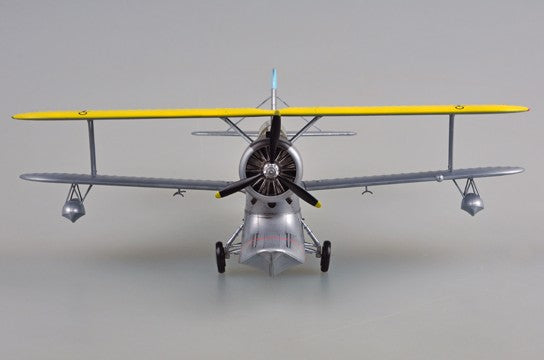 Vista frontal con decoración argentina de la maqueta del avión de reconocimiento J2F-5 Duck de I Love Kit n 1:48 referencia 64805