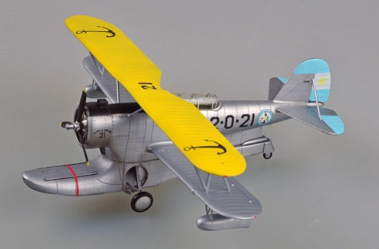 Vista frontal derecha con decoración argentina de la maqueta del avión de reconocimiento J2F-5 Duck de I Love Kit n 1:48 referencia 64805