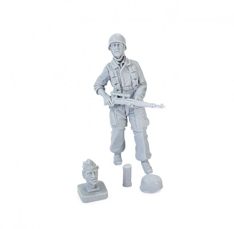 ALPINE (1/35) British Armored Crew SET (2 FIGS & PUPPY)