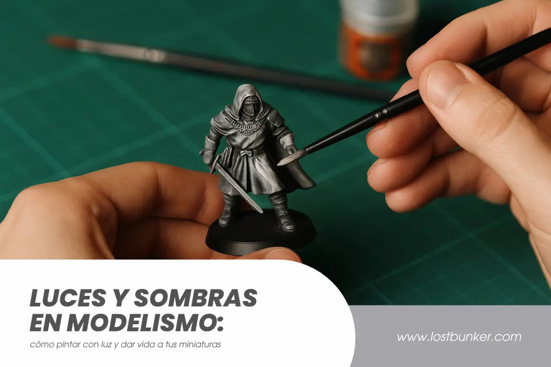 manos de una persona pintando una miniatura de guerrero con pincel fino sobre una mesa de modelismo verde, aplicando luces y sombras en la figura — concepto de pintar con luz en modelismo