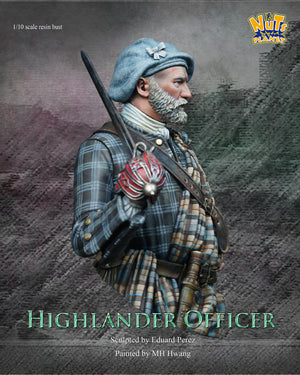 Perfil derecho de la figura en escala 1:10 de un oficial Highlander del fabricante Nuts Planet referencia B047