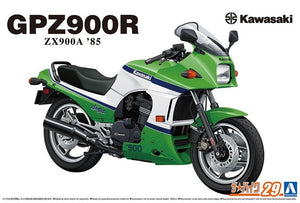 Portada de la caja de la maqueta de la moto Kawasaki GPZ 900R de 1985 en escala 1:12 de Aoshima referencia 06499