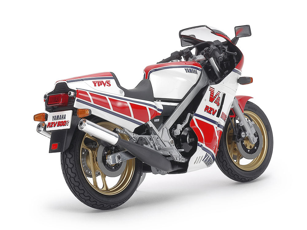 Foto trasera de la maqueta de la moto Yamaha RZV500R en escala 1:12 de Tamiya referencia 14037