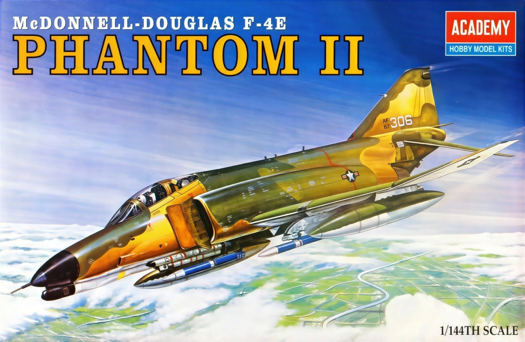 Portada de la caja de la maqueta del avión norteamericano F-4E Phantom II en escala 1:144 de Academy referencia 12605