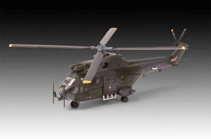 Foto lateral izquierda de la maqueta del helicóptero Westland Puma HC.1 en escala 1:144 de Revell referencia 03746
