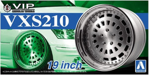 Set de llantas de 19 pulgadas para coches escala 1:24 modelo VIP Modular VXS210 de Aoshima referencia 05247