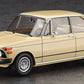 Foto lateral de la maqueta del coche utilitario BMW 2002 tii en escala 1:24 de Hasegawa referencia 20756