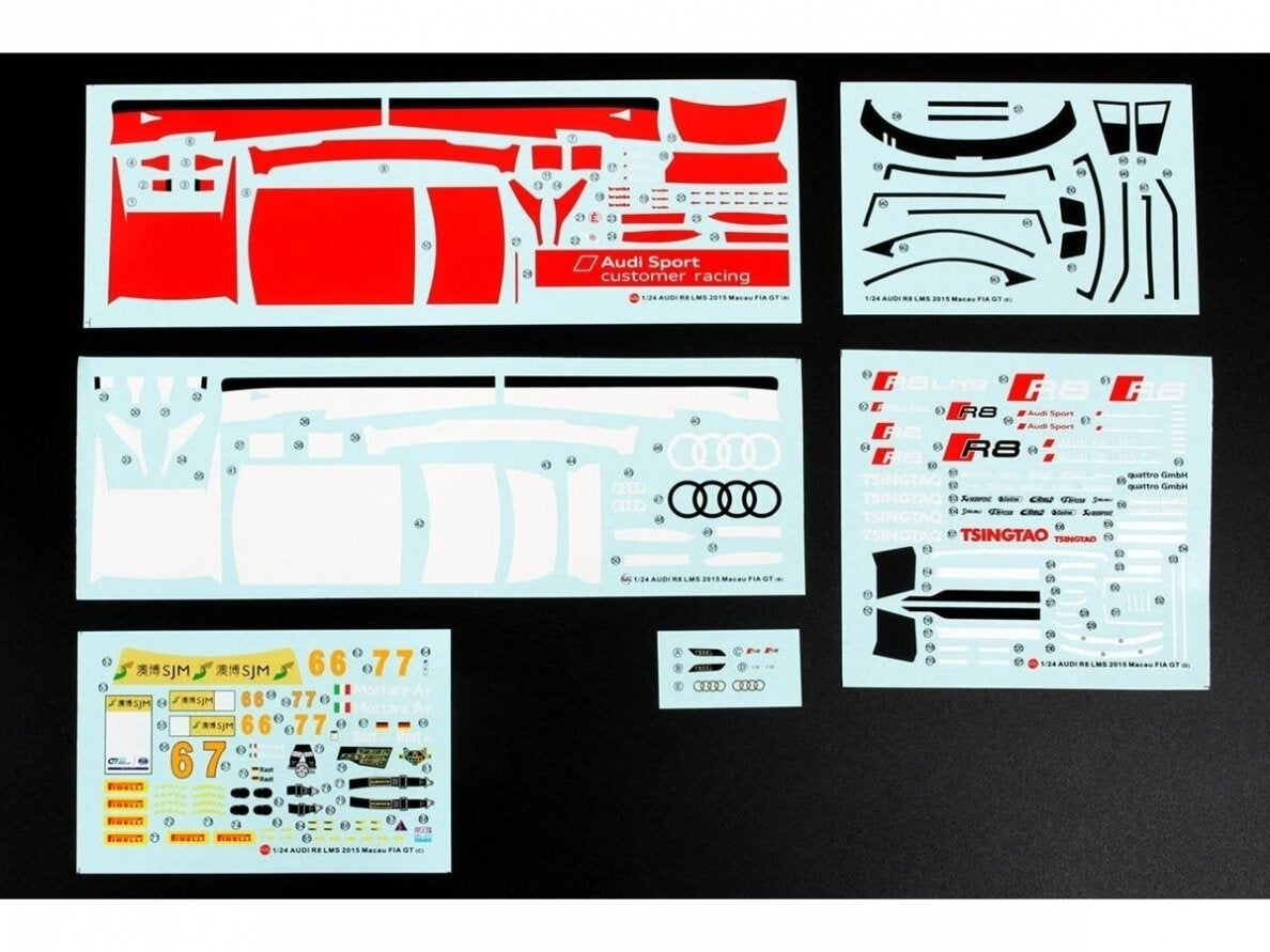 Calcas de la maqueta del coche de competición Audi R8 LMS que compitió en el mundial GT3 de Macao en 2015 en escala 1:24 de Nunu referencia 24024