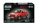 Portada de la maqueta del coche Volkswagen Golf 1 GTI en escala 1:24 edición 50 aniversario con pegamento pincel y pinturas de Revell referencia 05623