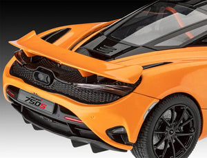 Foto trasera de la maqueta del coche deportivo británico McLaren 750S en escala 1:24 de Revell referencia 07734