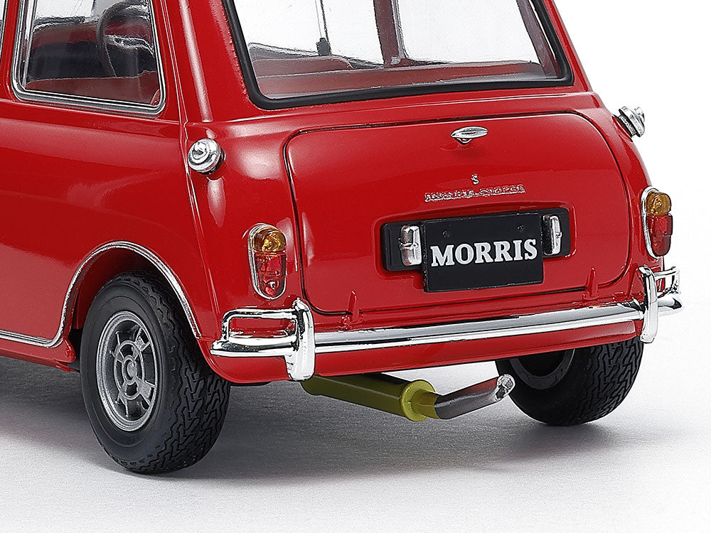Foto posterior de la maqueta del coche británico Morris Mini Cooper 1275S Mk.I en escala 1:24 de Tamiya referencia 24039