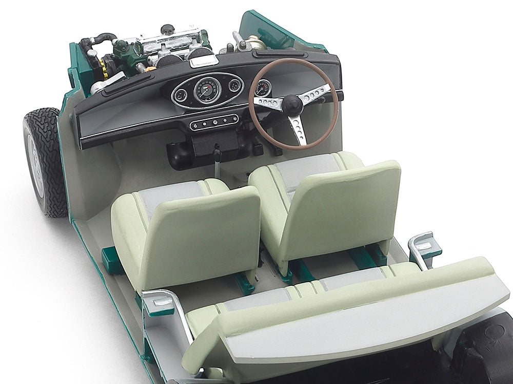Foto de los interiores de la maqueta del coche británico Morris Mini Cooper 1275S Mk.I en escala 1:24 de Tamiya referencia 24039