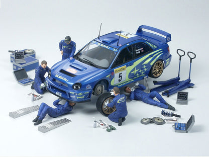 Foto decoración 1 del set de mecánicos en escala 1:24 de Tamiya referencia 24266