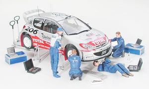 Foto decoración 2 del set de mecánicos en escala 1:24 de Tamiya referencia 24266