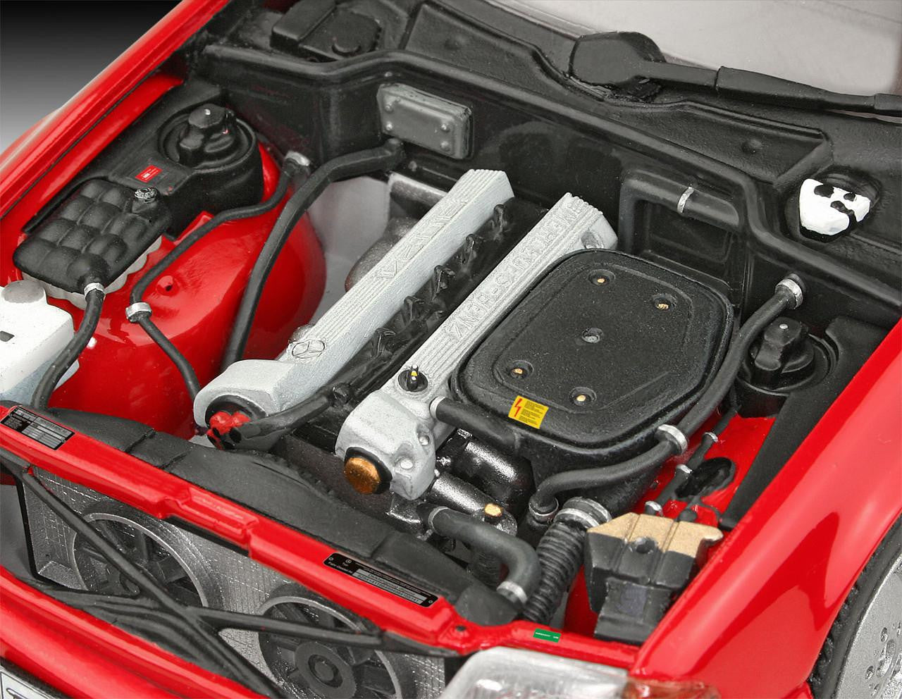 Foto motor de la maqueta del coche Mercedes Benz SL300-24 coupé en escala 1:24 de Revell referencia 05615