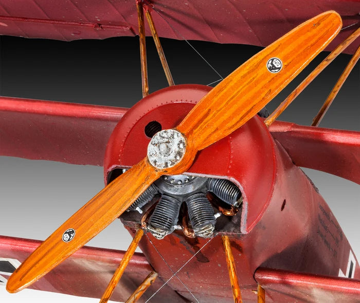 Foto del motor de la maqueta del triplano alemán DR.1 del Barón Rojo en escala 1:28 de Revell edición 75 aniversario referencia 03762