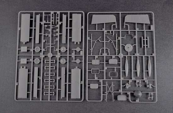 Grapa de piezas 5 de la maqueta del bombardero en picado Ju87 A Stuka en escala 1:32 de Trumpeter referencia 03213