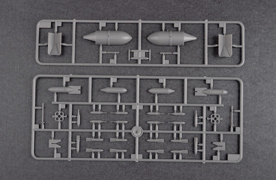Grapa de piezas 8 de la maqueta del bombardero en picado Ju87 A Stuka en escala 1:32 de Trumpeter referencia 03213