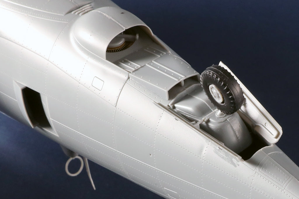 Detalle del ruedín trasero de la maqueta del caza norteamericano P-47 D Razorback en escala 1:24 de Trumpeter referencia 02427