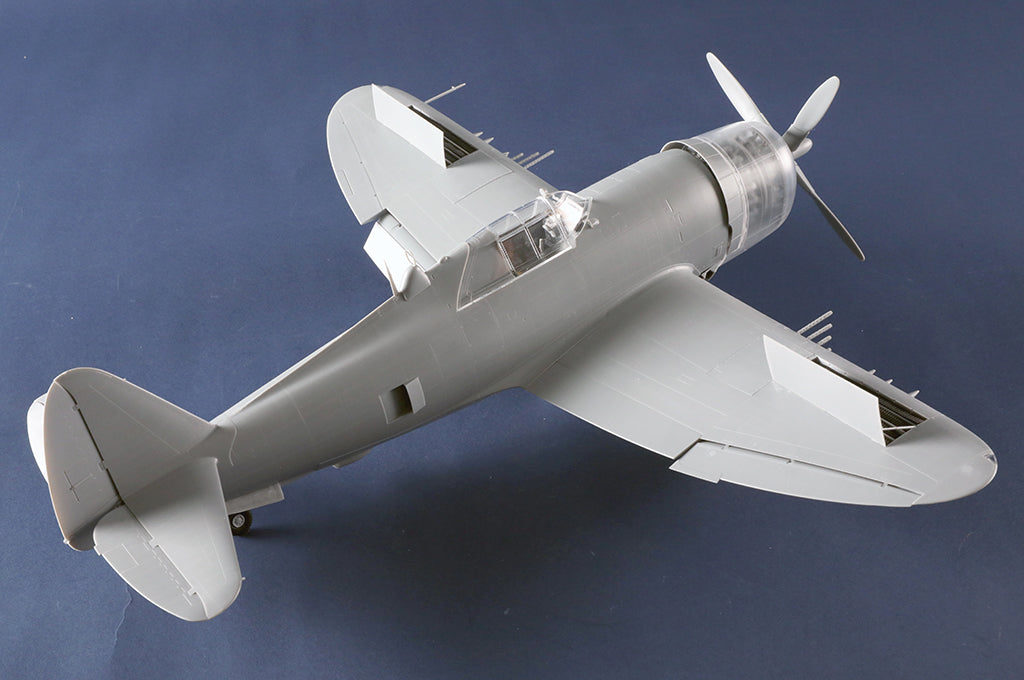 Foto lateral derecha de la maqueta del caza norteamericano P-47 D Razorback en escala 1:24 de Trumpeter referencia 02427