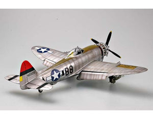 Foto trasera de la maqueta del avión P-47D en escala 1:32 de rumpeter referencia 02263