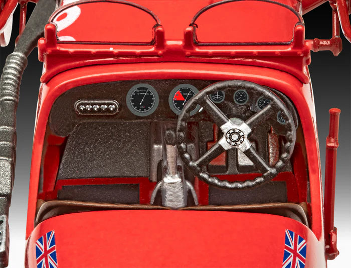 Detalle del interior de la maqueta del clásico Aston Martin Ultser en escala 1:32 de Revell referencia 77751