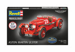 Portada de la caja de la maqueta del clásico Aston Martin Ultser en escala 1:32 de Revell referencia 77751