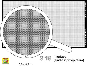 Detalle del set de fotograbado de Aber con reijila entrelazada de 0,5mm por 0,5mm para simular superficies metálicas o vallas, referencia S 19