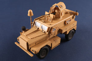 Foto frontal de la maqueta del vehículo de transporte de tropas Cougar A1 MRAP en escala 1:35 de Hobby Boss referencia 80156