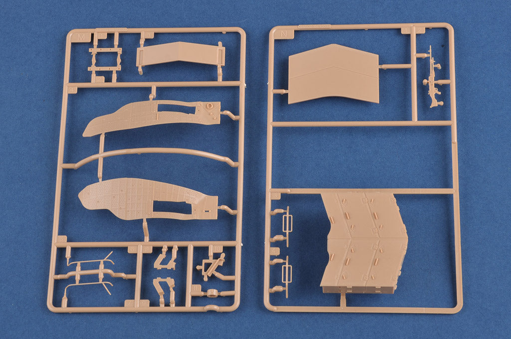 Piezas 8 de la maqueta del tanque canadiense Leopard C2 MEXAS con sistema antiminas TWMP en escala 1:35 de Hobby Boss referencia 84557