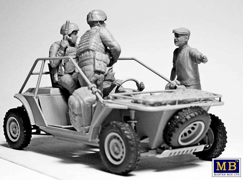 Foto frontal de las figuras de soldados de infantería ucranianos con buggie durante la incursión de Kursk en 2024 en escala 1:35 de Master Box referencia 35247