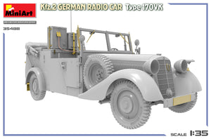 Vista frontal de la maqueta del coche de comunicaciones alemán Kfz.2 Mercedes 170VK en escala 1:35 de MIniart referencia 35488