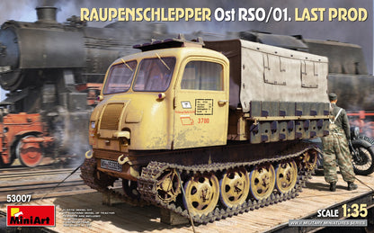 Portada de la caja de la maqueta del Raupenschlepper Ost RSO/01 de versión final en escala 1:35 de Miniart referencia 53007