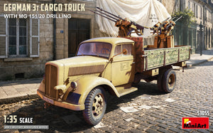 Portada de la caja de la maqueta del camión alemán de 3 toneladas Opel Blitz con MG151 en escala 1:35 de Miniart referencia 53055