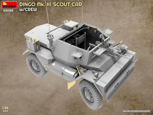 Foto lateral de la maqueta del vehículo británico de exploración Dingo MkIII en escala 1:35 de Miniart referencia 53088