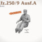 Figura de regalo de la maqueta del vehículo blindado alemán Sd.Kfz.251/9 en escala 1:35 de Takom referencia 2213