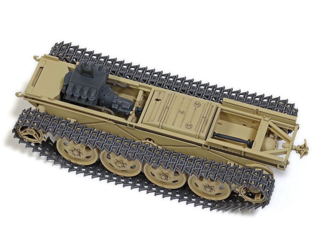 Foto del chásis y tren de rodaje de la maqueta del tractor alemán RSO/01 en escala 1:35 de Tamiya referencia 35394